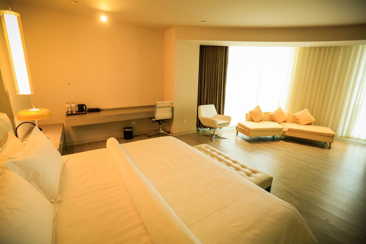 Metropolo Jin Jiang Hotels Turpan Administrative The Heart Of Pai Exterior photo