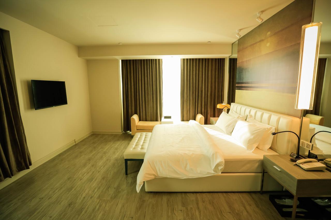 Metropolo Jin Jiang Hotels Turpan Administrative The Heart Of Pai Exterior photo