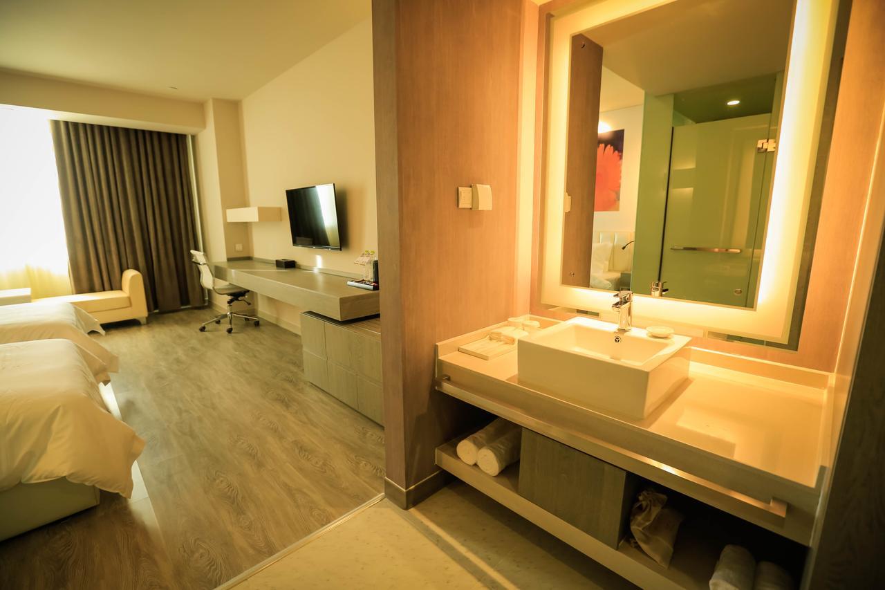 Metropolo Jin Jiang Hotels Turpan Administrative The Heart Of Pai Exterior photo